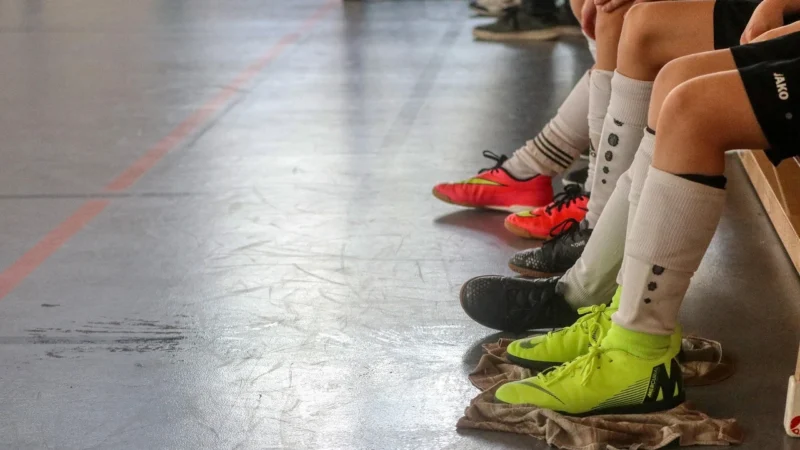 Buty piłkarskie Nike Mercurial Vapor 13 Academy Mds Ic Junior Cj1175 401
