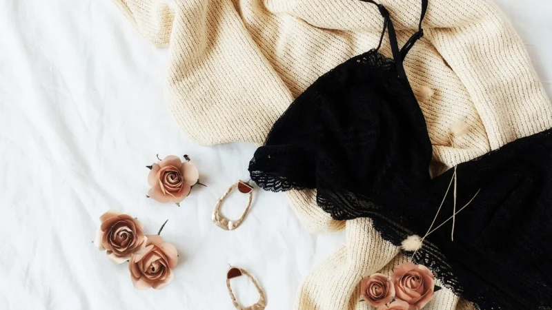 Góra od damskiego kostiumu kąpielowego 4F 4FSS22UBKTF009