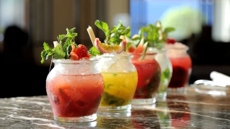 Mohito – Czarna kótka kurtka – Czarny