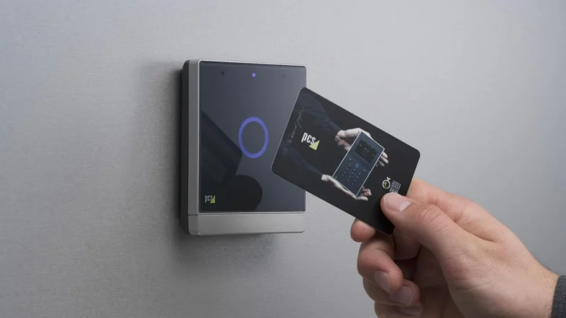 Paszportówka saszetka Rfid na szyję Travelite