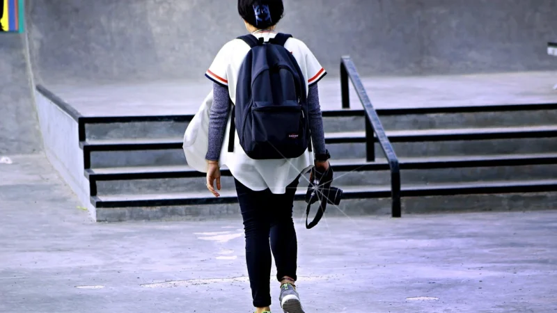SNEAKERSY FASHION